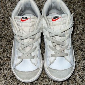 Nike toddler blazer mid size 10C